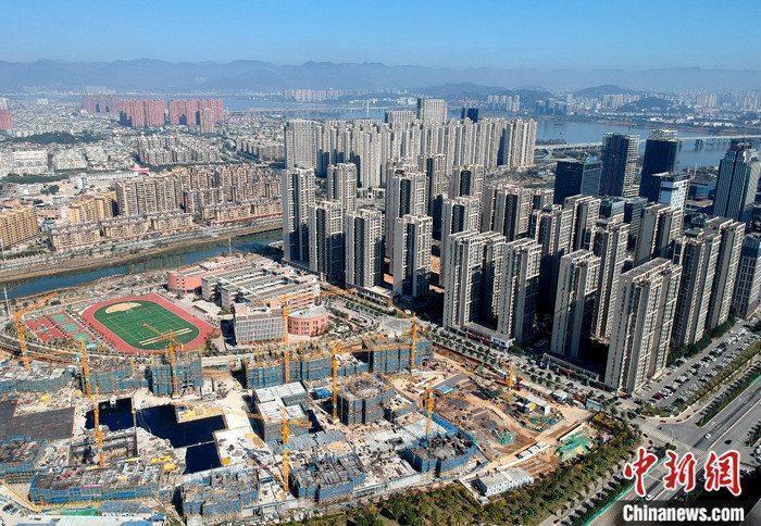  資料圖：航拍一處新建住宅。 <a target='_blank' href='/'>中新社</a>記者 呂明 攝