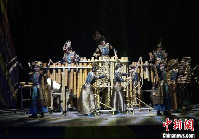 圖為《花腰竹女》演出劇照?！↑S興鴻 攝