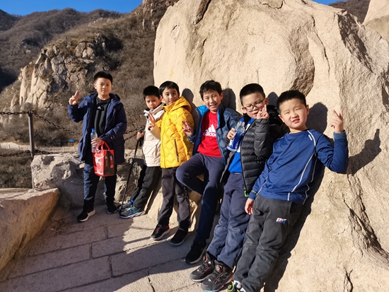 登山隊(duì)員供圖。